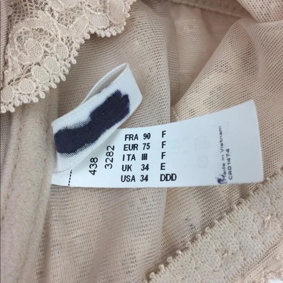 Chantelle  'Rive Gauche' Spacer Foam Racer… - Picture 6 of 8